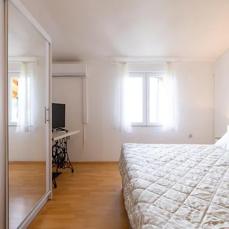 By The Sea Sucuraj, Hvar - 22494 Appartement